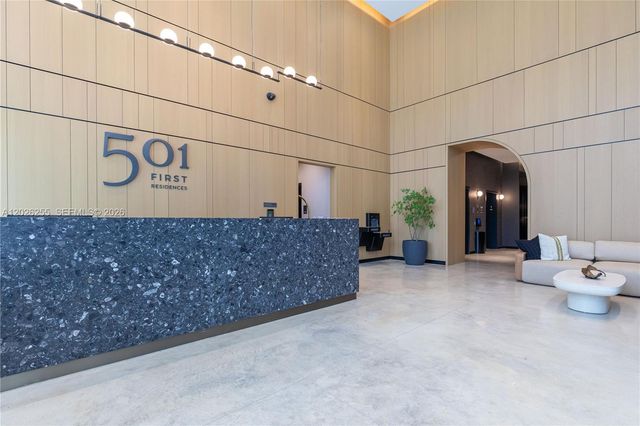 121 NE 5th St 510, Miami, FL 33132