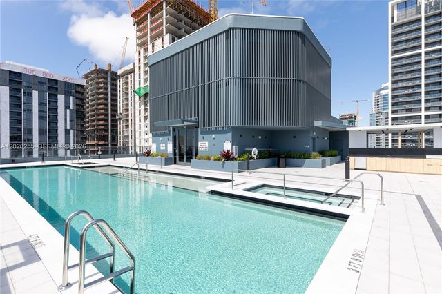 121 NE 5th St 510, Miami, FL 33132