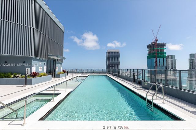 121 NE 5th St 510, Miami, FL 33132