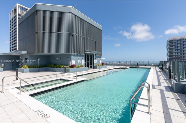 121 NE 5th St 510, Miami, FL 33132