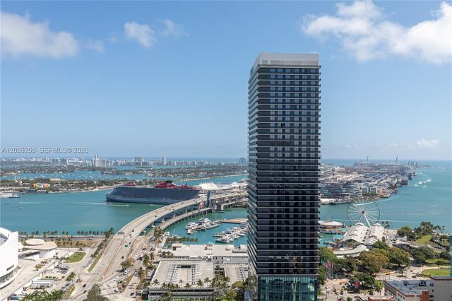 121 NE 5th St 510, Miami, FL 33132