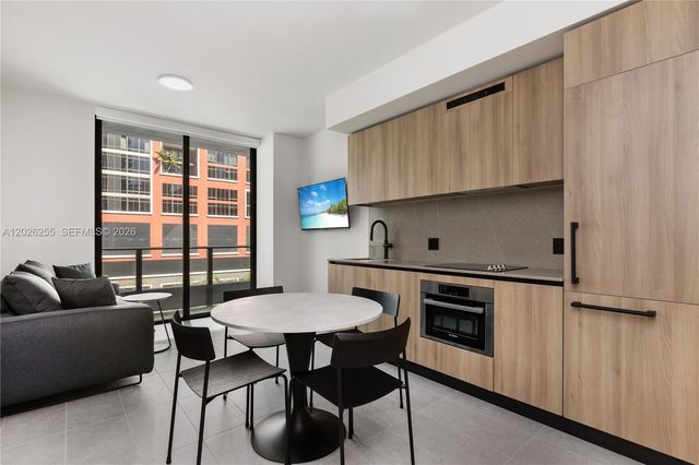 121 NE 5th St 510, Miami, FL 33132