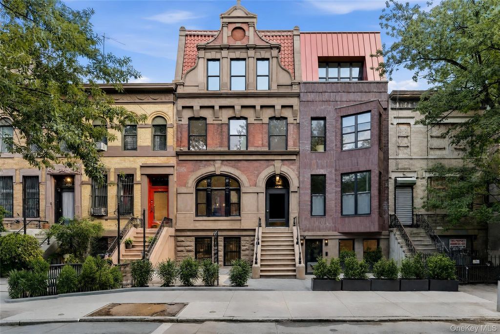 427 E 140 Street 4, Bronx, NY 10451 — exterior