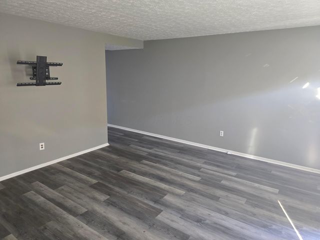 1085 Hardesty Place E, N4, Columbus, OH 43204