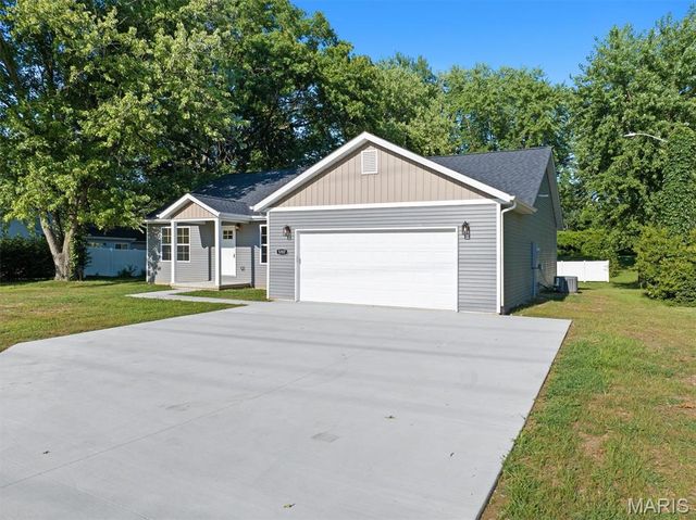 5707 Humbert Road, Godfrey, IL 62035