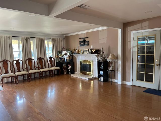 10 Bradford Drive, South San Francisco, CA 94080