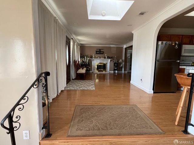 10 Bradford Drive, South San Francisco, CA 94080