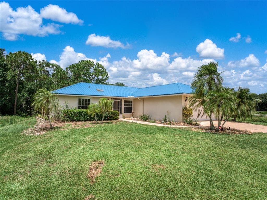 127 BLUE MOON AVENUE, Lake Placid, FL 33852
