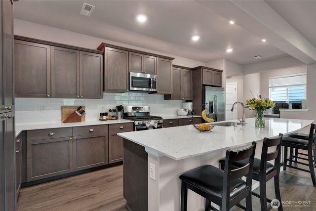 32670 Stuart Avenue SE, Black Diamond, WA 98010