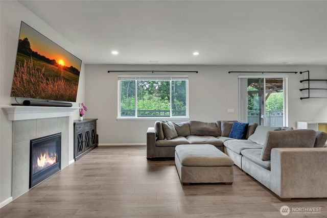 32670 Stuart Avenue SE, Black Diamond, WA 98010
