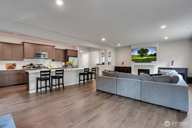 32670 Stuart Avenue SE, Black Diamond, WA 98010