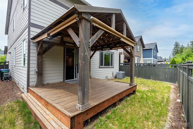 32670 Stuart Avenue SE, Black Diamond, WA 98010