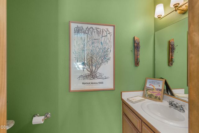 420 S Oregon Street, Jacksonville, OR 97530