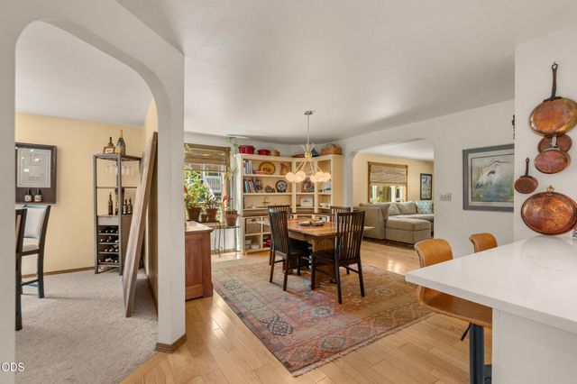420 S Oregon Street, Jacksonville, OR 97530