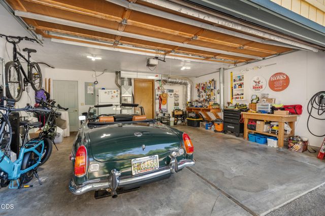 420 S Oregon Street, Jacksonville, OR 97530