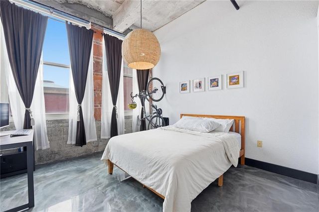 321 W 7th Street 407, Kansas City, MO 64105