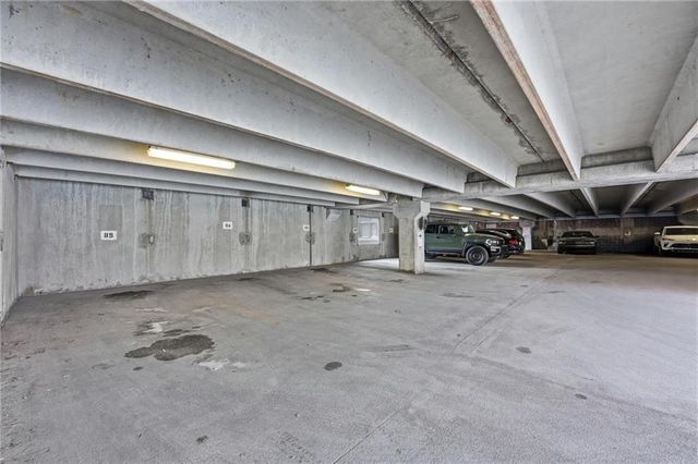 321 W 7th Street 407, Kansas City, MO 64105