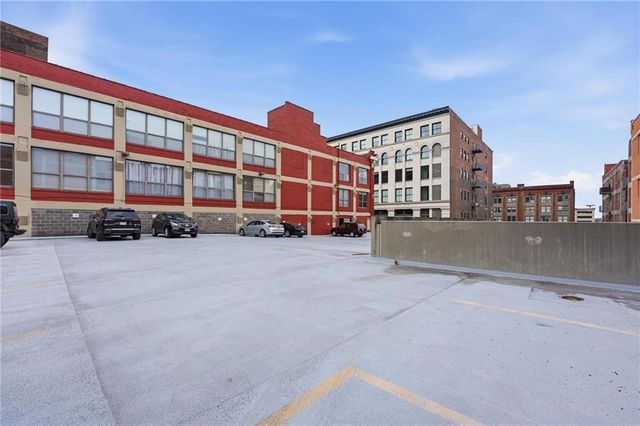 321 W 7th Street 407, Kansas City, MO 64105