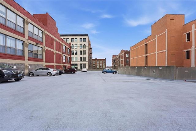 321 W 7th Street 407, Kansas City, MO 64105
