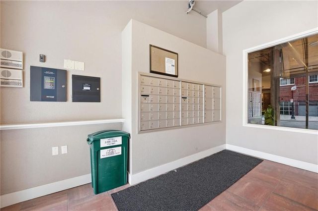 321 W 7th Street 407, Kansas City, MO 64105