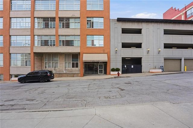 321 W 7th Street 407, Kansas City, MO 64105