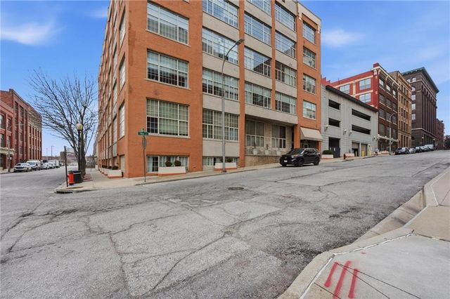 321 W 7th Street 407, Kansas City, MO 64105