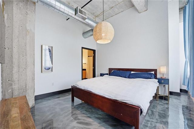 321 W 7th Street 407, Kansas City, MO 64105