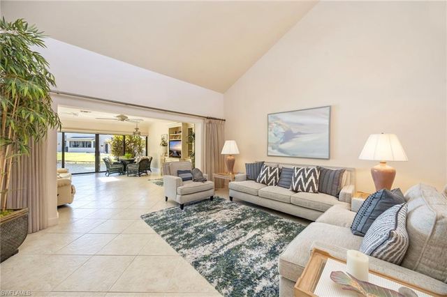 144 Bears Paw TRL, Naples, FL 34105