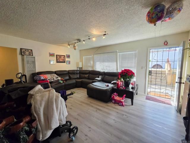 819 Raven Street, San Diego, CA 92102