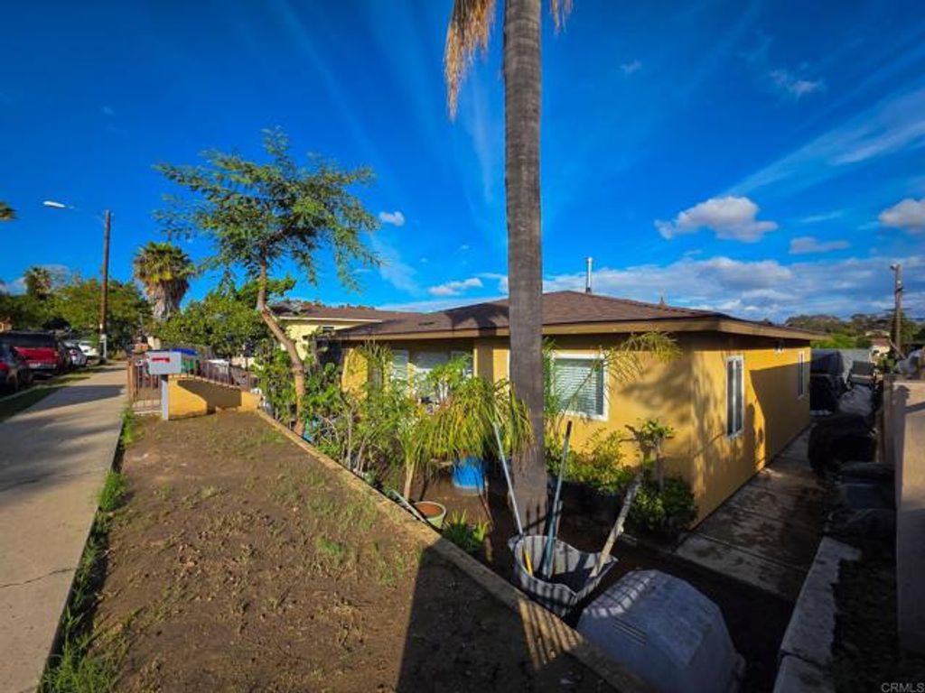 819 Raven Street, San Diego, CA 92102