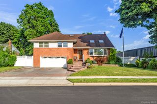 46 Audrey Road, Westbury, NY 11590