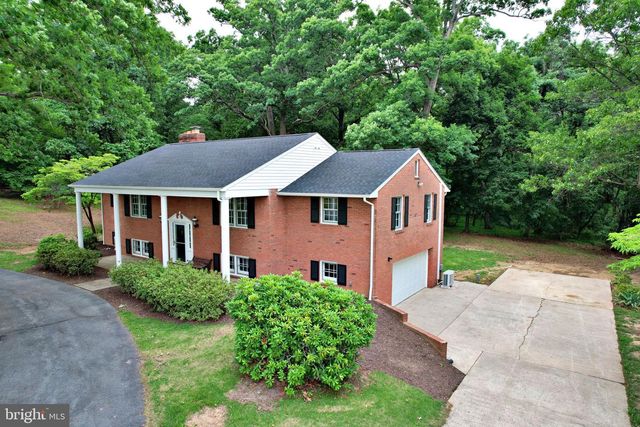 7627 SUMMIT POINT RD, Charles Town, WV 25414