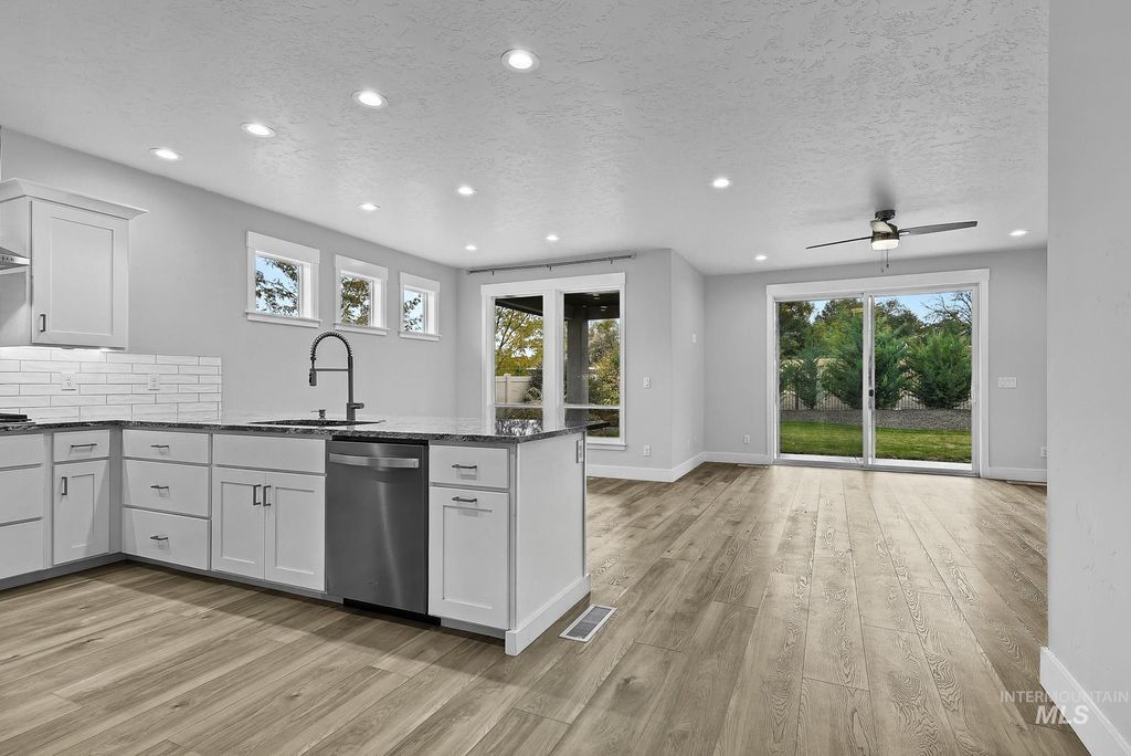 4687 S Gabbro Way, Nampa, ID 83686 photo 4
