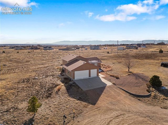 1501 N Gentry Lane, Pueblo West, CO 81007
