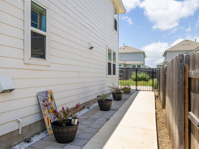 121 Graver ST, Georgetown, TX 78626