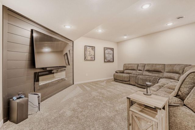 6799 Jensen Avenue S, Cottage Grove, MN 55016