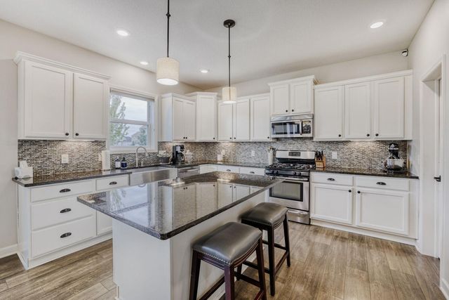 6799 Jensen Avenue S, Cottage Grove, MN 55016
