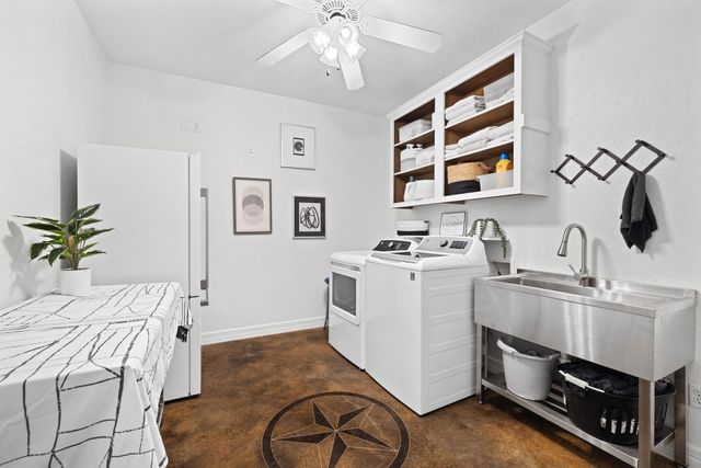 1403 Camelback, Leander, TX 78641