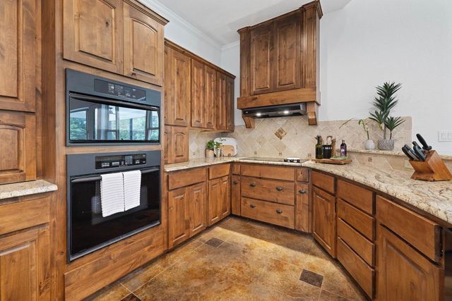 1403 Camelback, Leander, TX 78641
