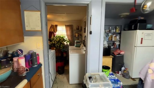 1216 Lolly Lane, Greensboro, NC 27405