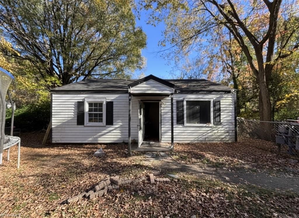 1216 Lolly Lane, Greensboro, NC 27405