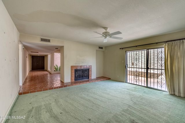 5922 N Placita Del Conde, Tucson, AZ 85718