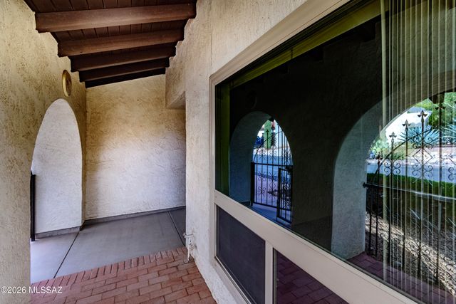 5922 N Placita Del Conde, Tucson, AZ 85718