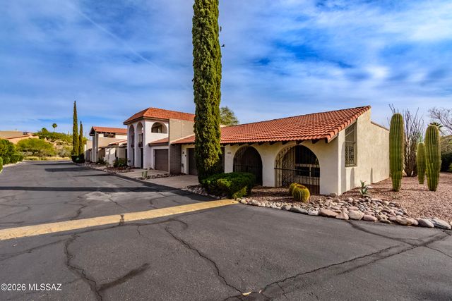 5922 N Placita Del Conde, Tucson, AZ 85718