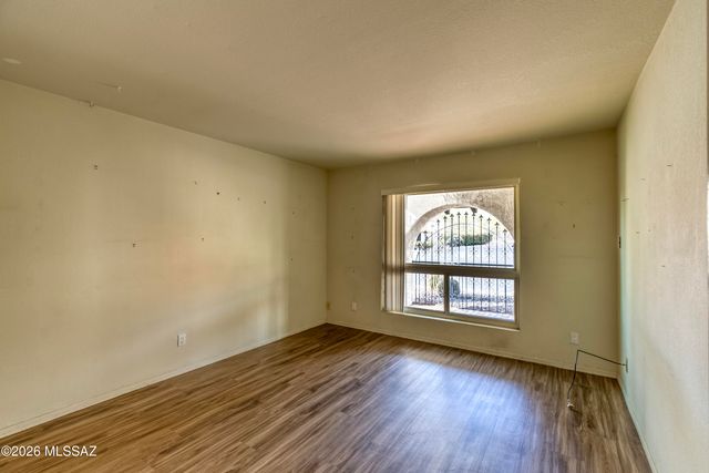 5922 N Placita Del Conde, Tucson, AZ 85718