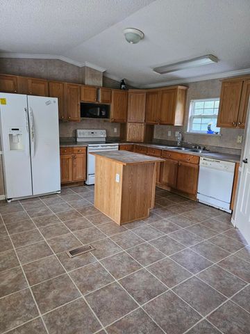 208 Red Top, Lumberton, MS 39455