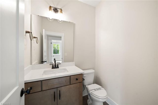 433 Bingham And Parks Road, Advance, NC 27006