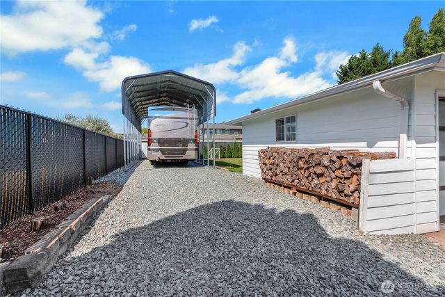 10408 23rd Avenue E, Tacoma, WA 98445