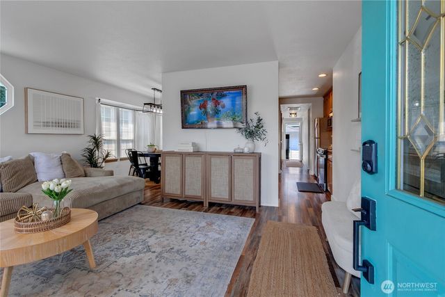 10408 23rd Avenue E, Tacoma, WA 98445