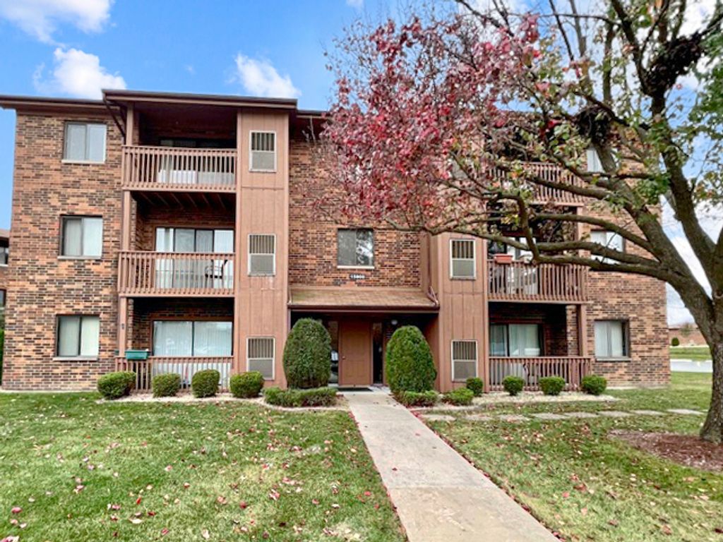 15800 PEGGY Lane 2, Oak Forest, IL 60452